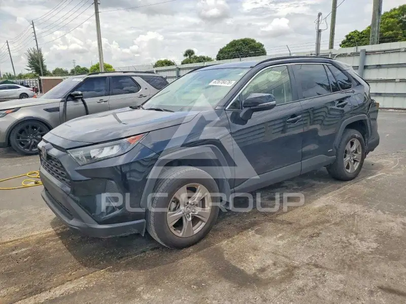 2025 Toyota RAV4 photo