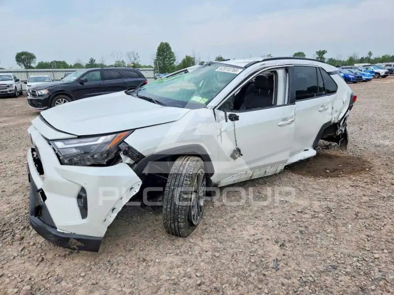 2025 Toyota RAV4 фото