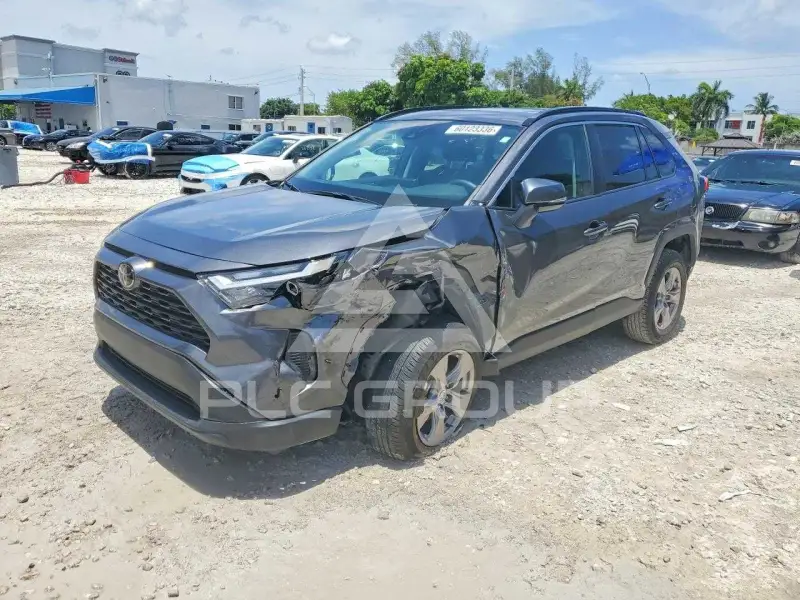 2025 Toyota RAV4 фото