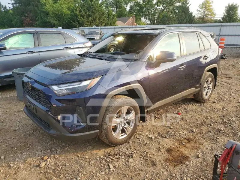 2025 Toyota RAV4 фото