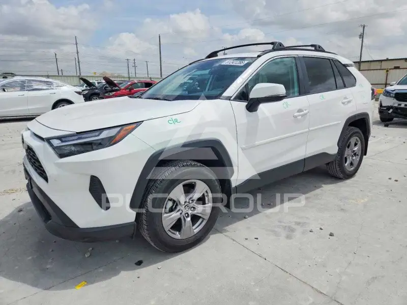2025 Toyota RAV4 фото