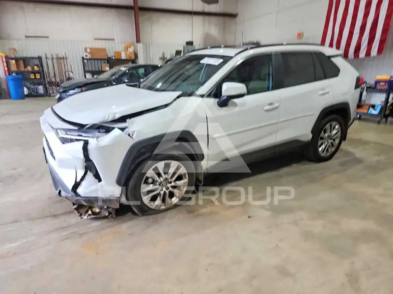 2025 Toyota RAV4 фото