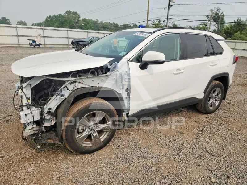 2025 Toyota RAV4 фото
