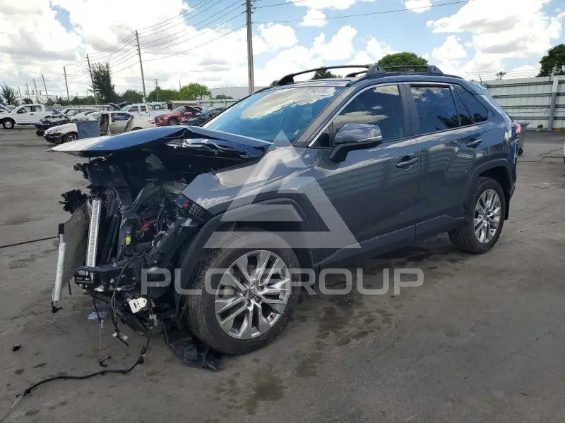 2025 Toyota RAV4 фото