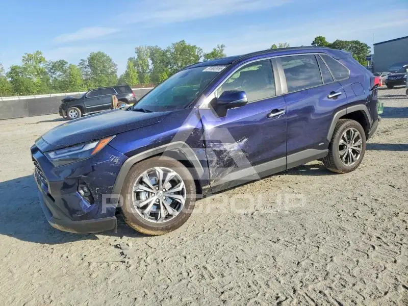 2025 Toyota RAV4 фото