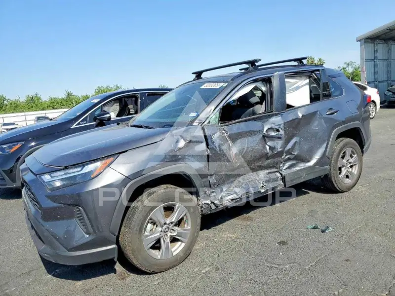2025 Toyota RAV4 фото