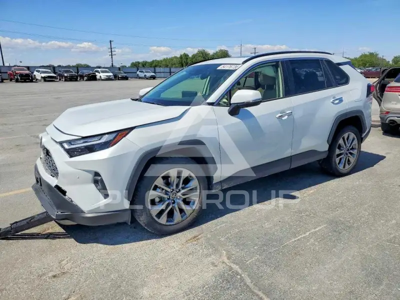 2025 Toyota RAV4 фото