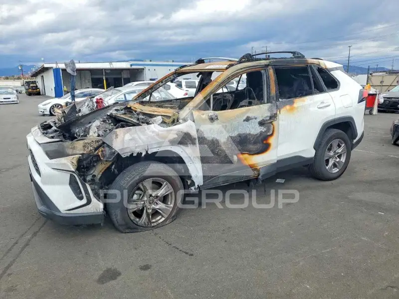 2025 Toyota RAV4 фото