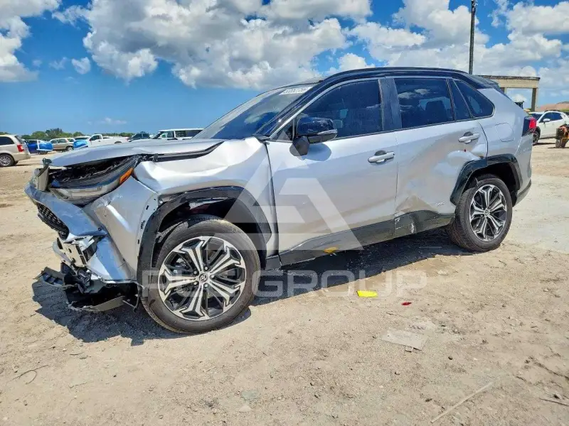 2025 Toyota RAV4 фото