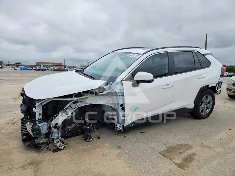 2025 Toyota RAV4 photo