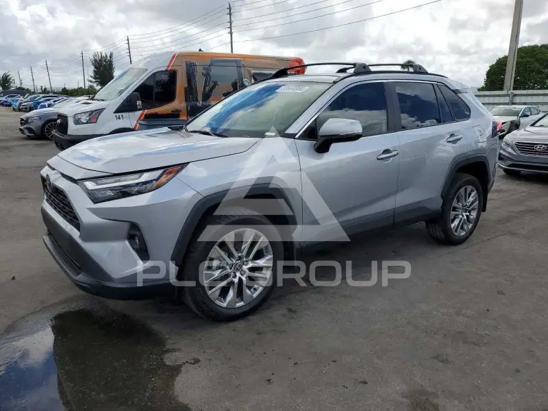 2025 Toyota RAV4 фото