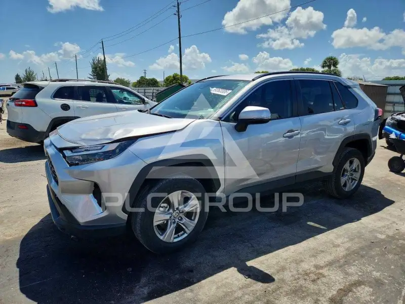 2025 Toyota RAV4 фото