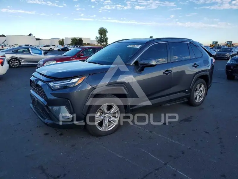 2025 Toyota RAV4 фото