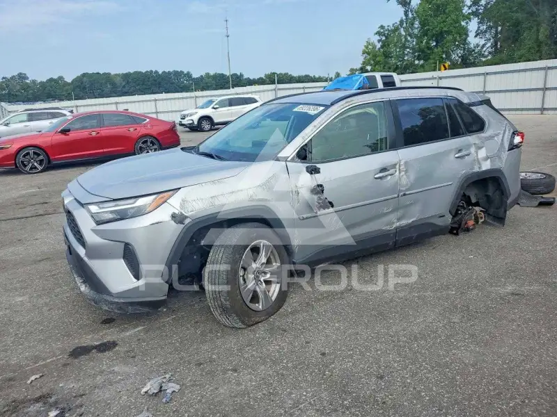 2025 Toyota RAV4 фото
