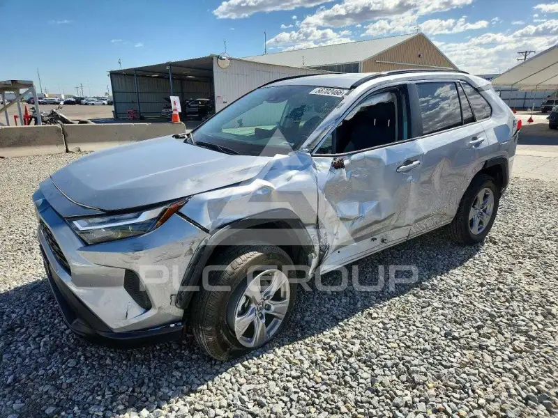 2025 Toyota RAV4 фото