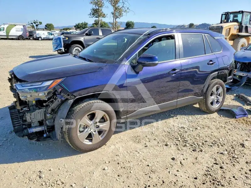 2025 Toyota RAV4 фото