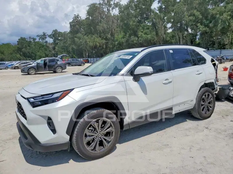 2025 Toyota RAV4 фото