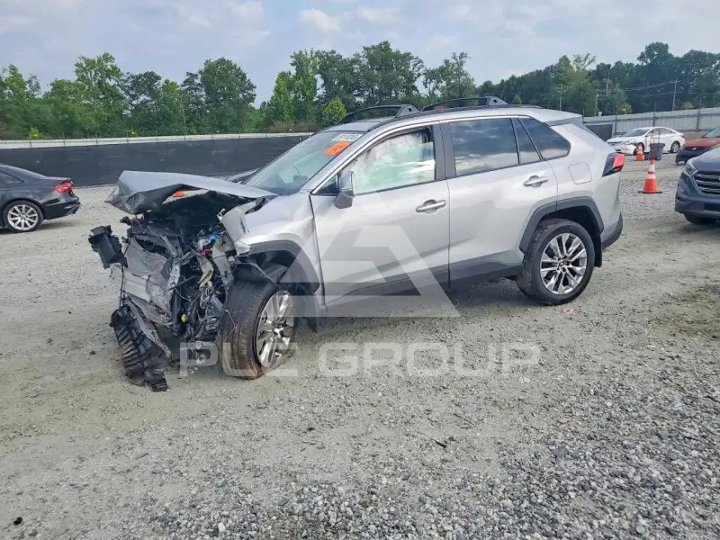 2025 Toyota RAV4 фото