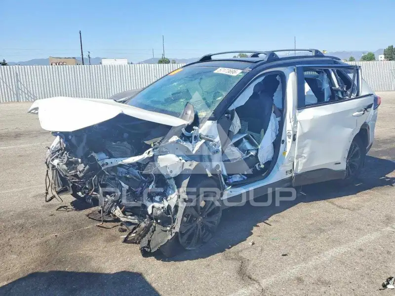 2025 Toyota RAV4 фото
