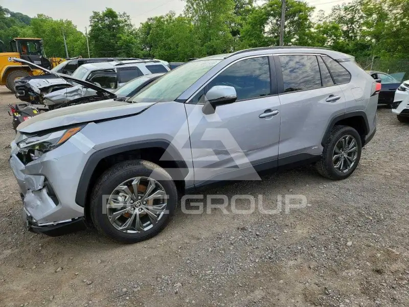 2025 Toyota RAV4 фото