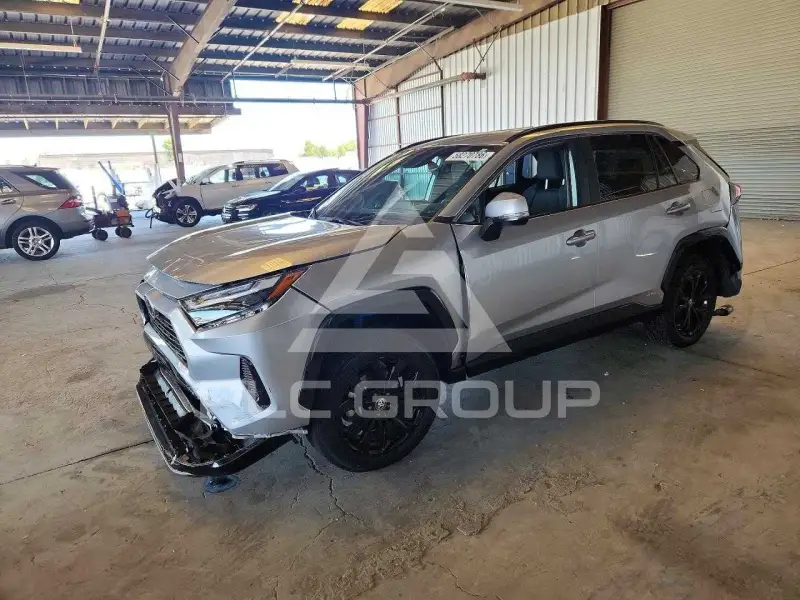 2025 Toyota RAV4 фото