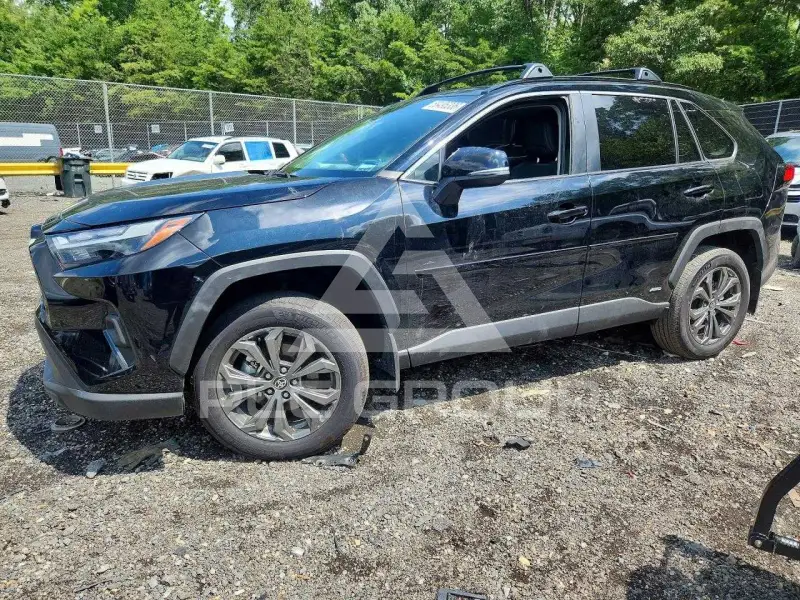 2025 Toyota RAV4 фото