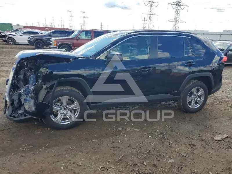 2025 Toyota RAV4 фото