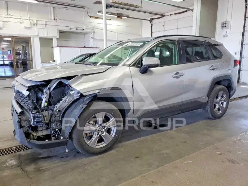 2025 Toyota RAV4 фото