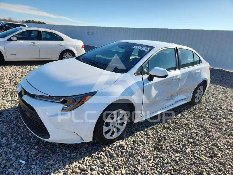 2025 Toyota COROLLA фото