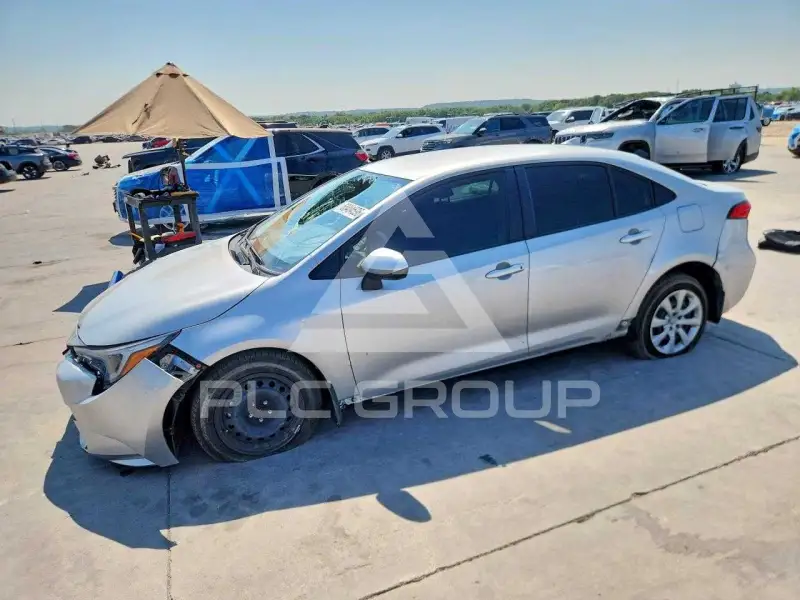 2025 Toyota COROLLA photo