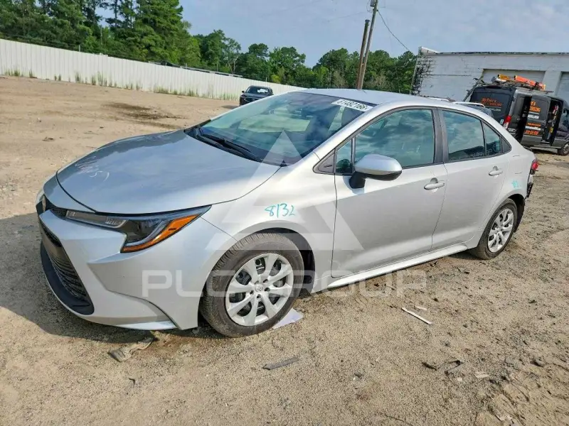 2025 Toyota COROLLA фото