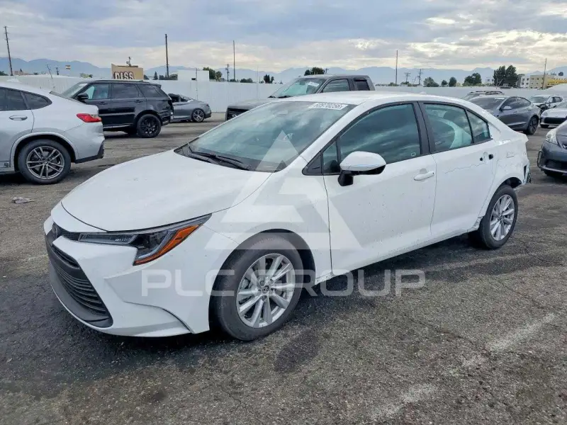2025 Toyota COROLLA фото