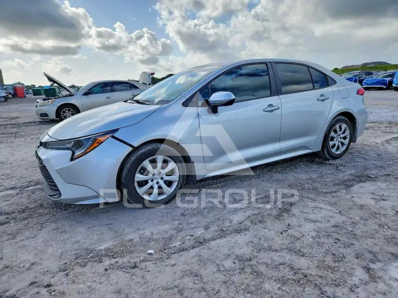 2025 Toyota COROLLA фото
