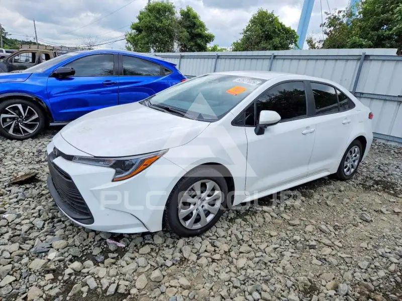 2025 Toyota COROLLA фото