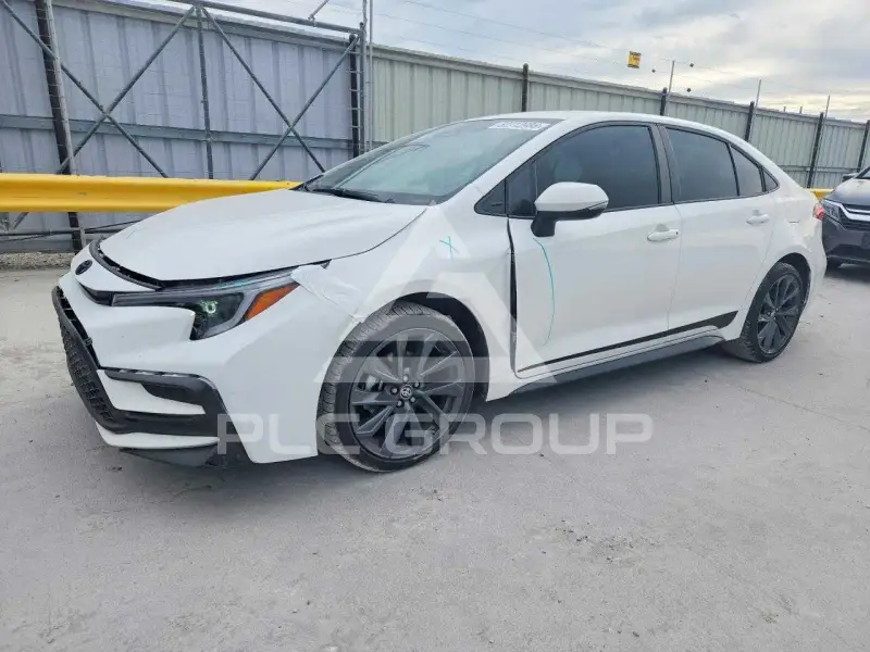 2025 Toyota COROLLA фото