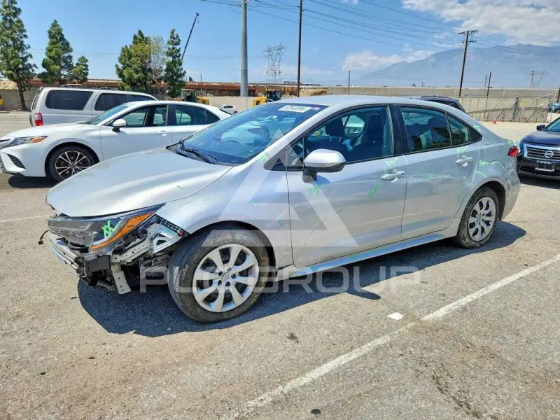 2025 Toyota COROLLA photo