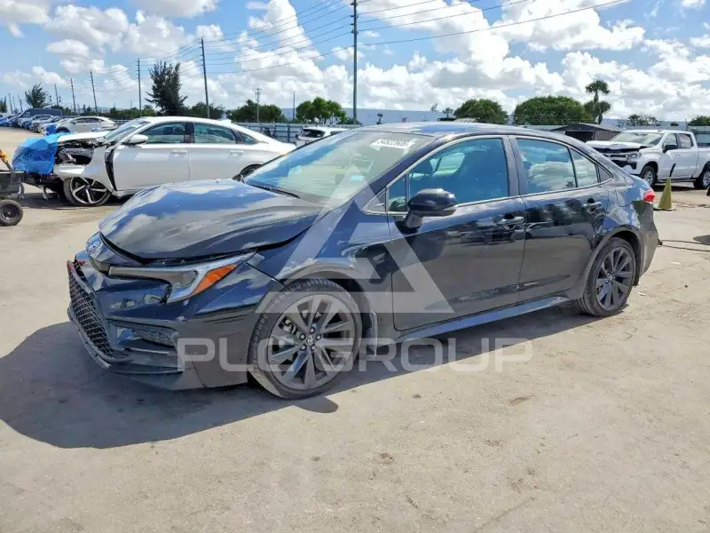 2025 Toyota COROLLA фото