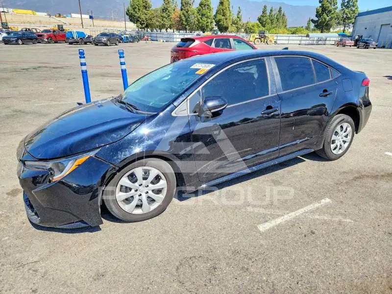 2025 Toyota COROLLA photo