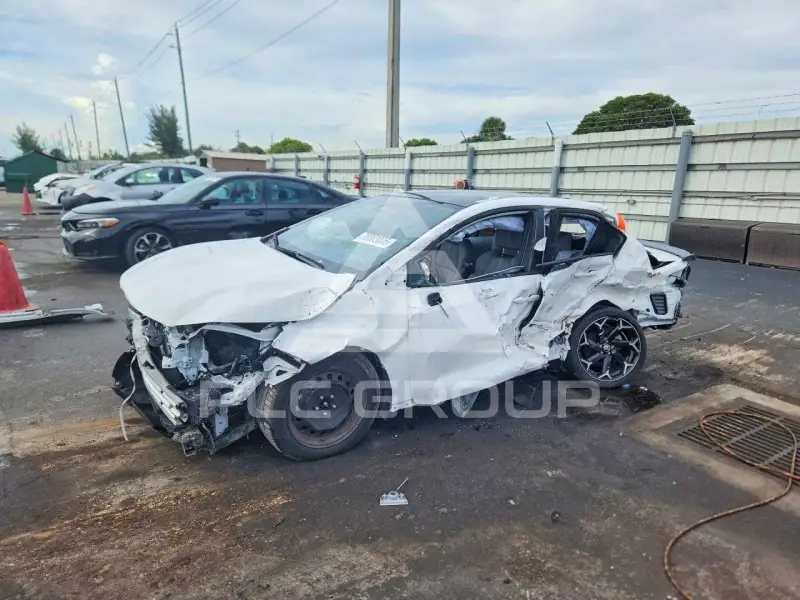 2025 Toyota COROLLA photo