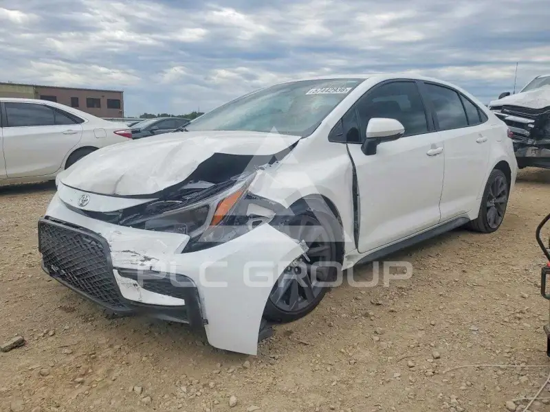 2025 Toyota COROLLA фото