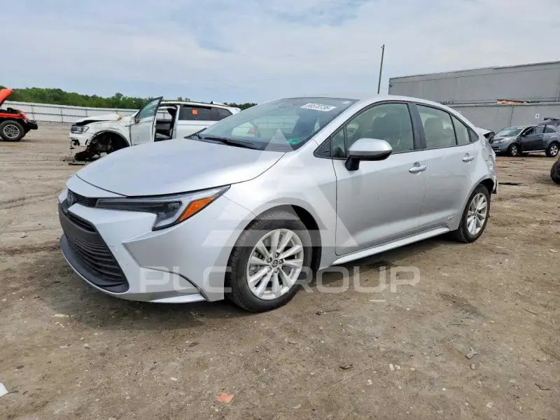 2025 Toyota COROLLA фото
