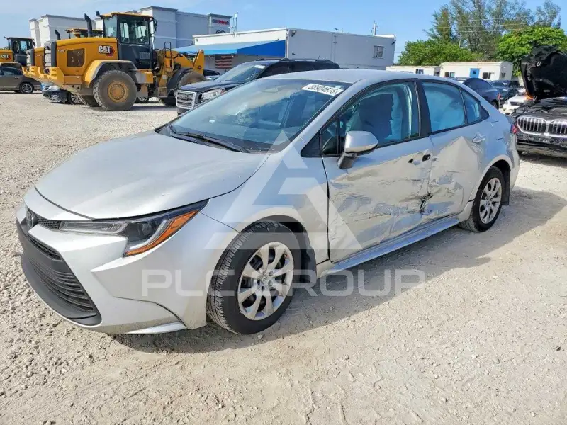 2025 Toyota COROLLA фото