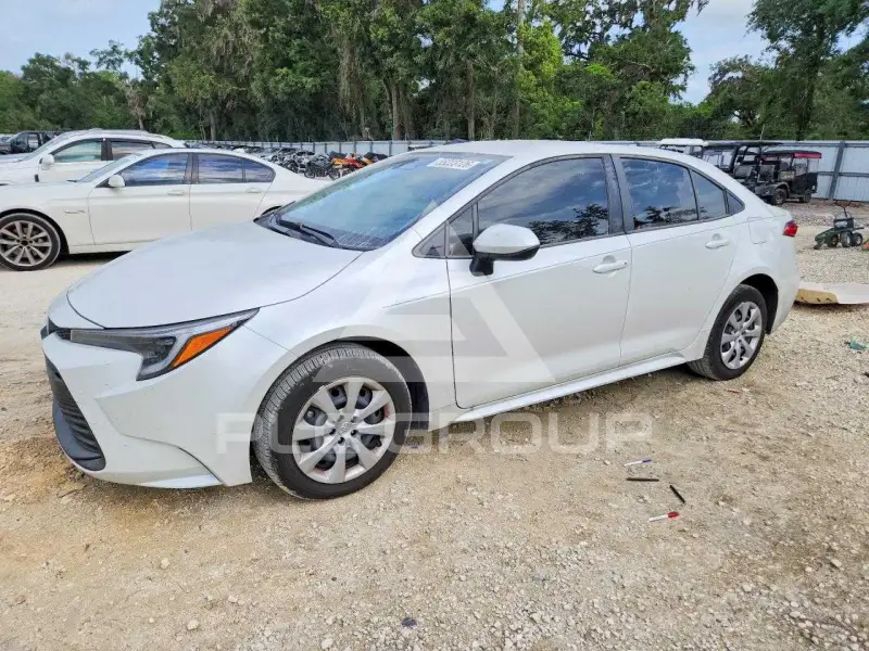 2025 Toyota COROLLA photo