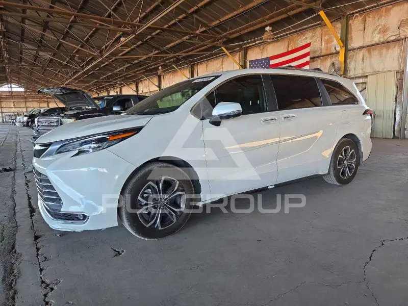 2025 Toyota SIENNA фото