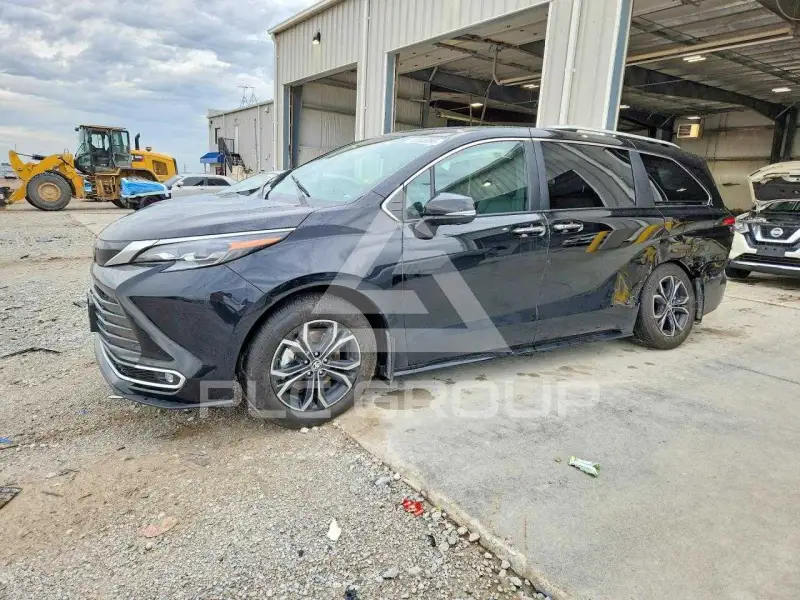 2025 Toyota SIENNA фото
