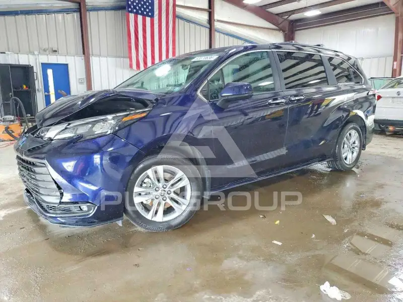 2025 Toyota SIENNA фото