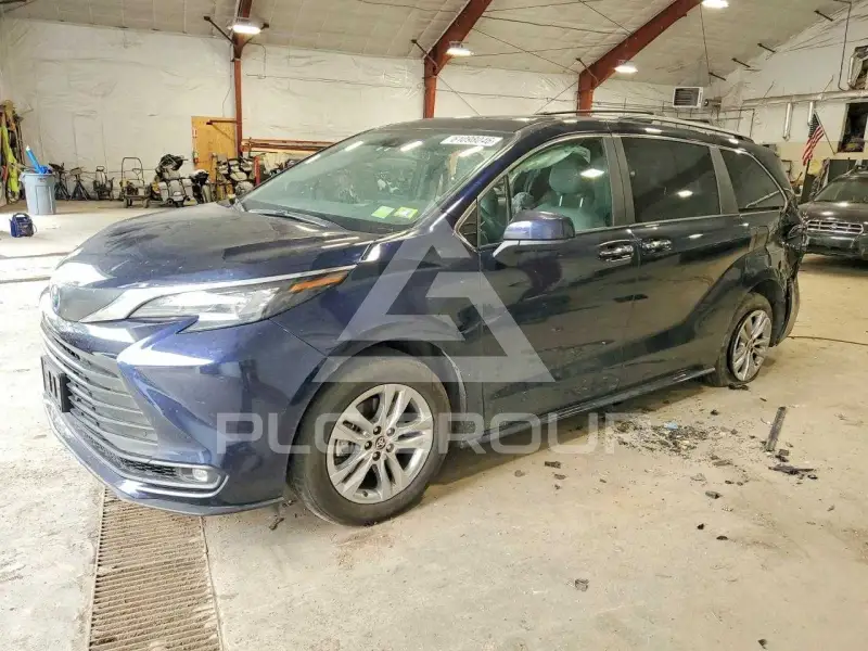 2025 Toyota SIENNA фото