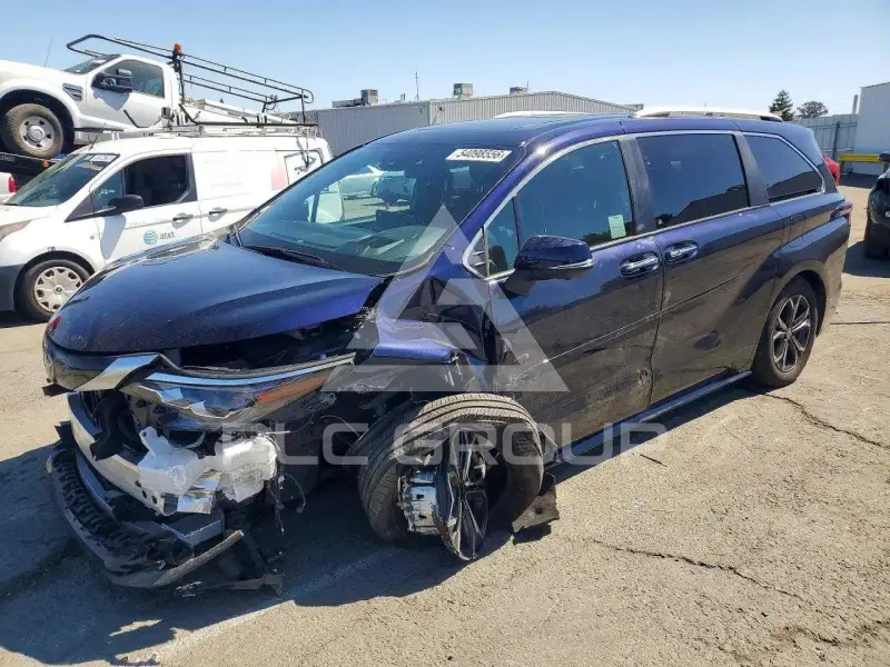 2025 Toyota SIENNA фото
