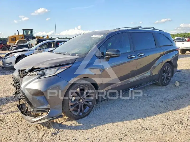 2025 Toyota SIENNA фото
