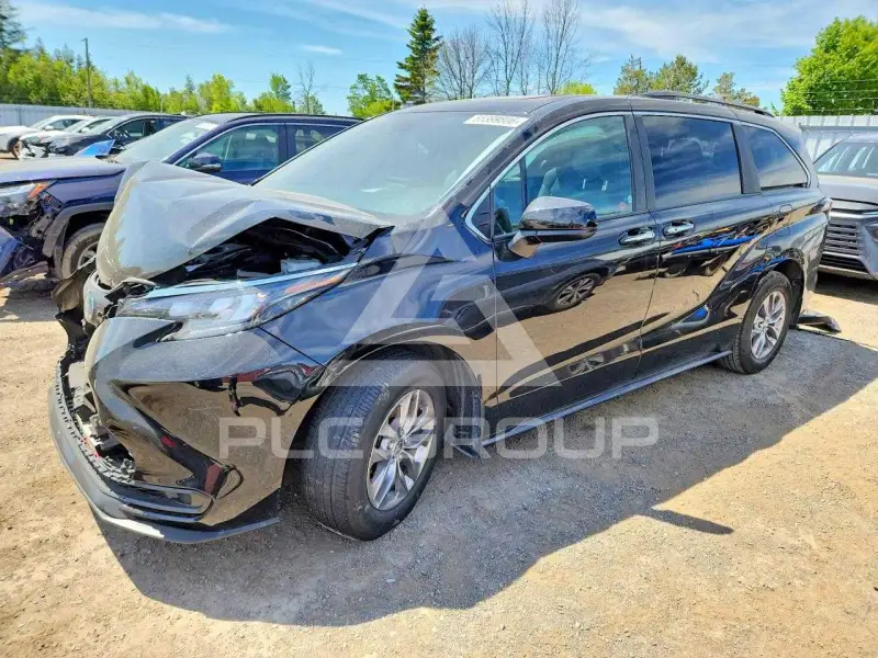 2025 Toyota SIENNA фото